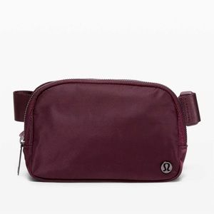 NWT Everywhere Belt Bag- maroon